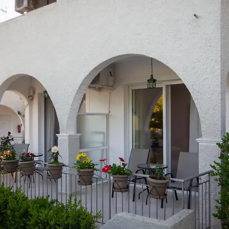The Flower Garden Aparthotel