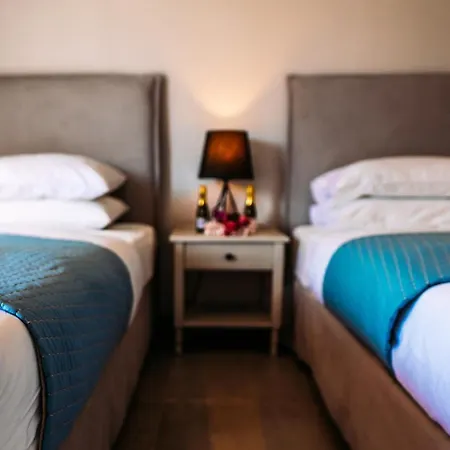 The Flower Garden איפסוס