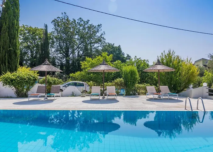 The Flower Garden מלון דירות איפסוס