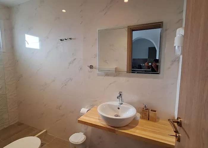 The Flower Garden Lägenhetshotell 3*