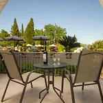 The Flower Garden Aparthotel Ipsos