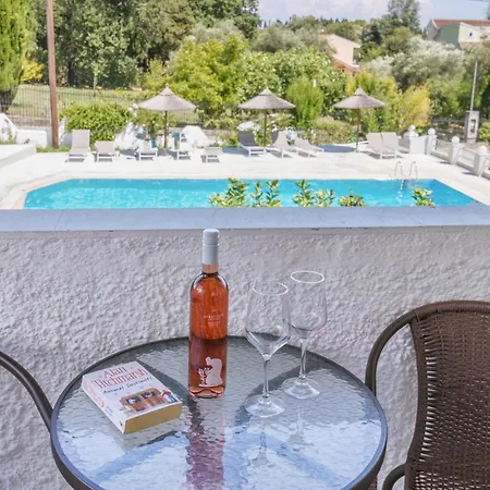 The Flower Garden 3*