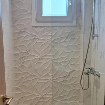 The Flower Garden 公寓式酒店 阿普索斯