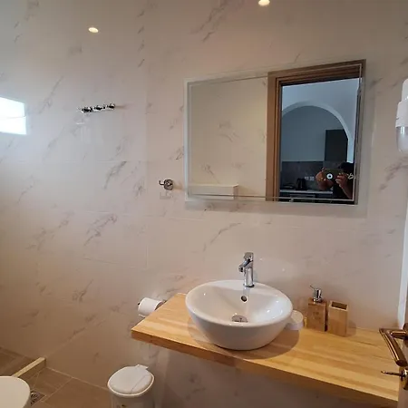 The Flower Garden 公寓式酒店 3*